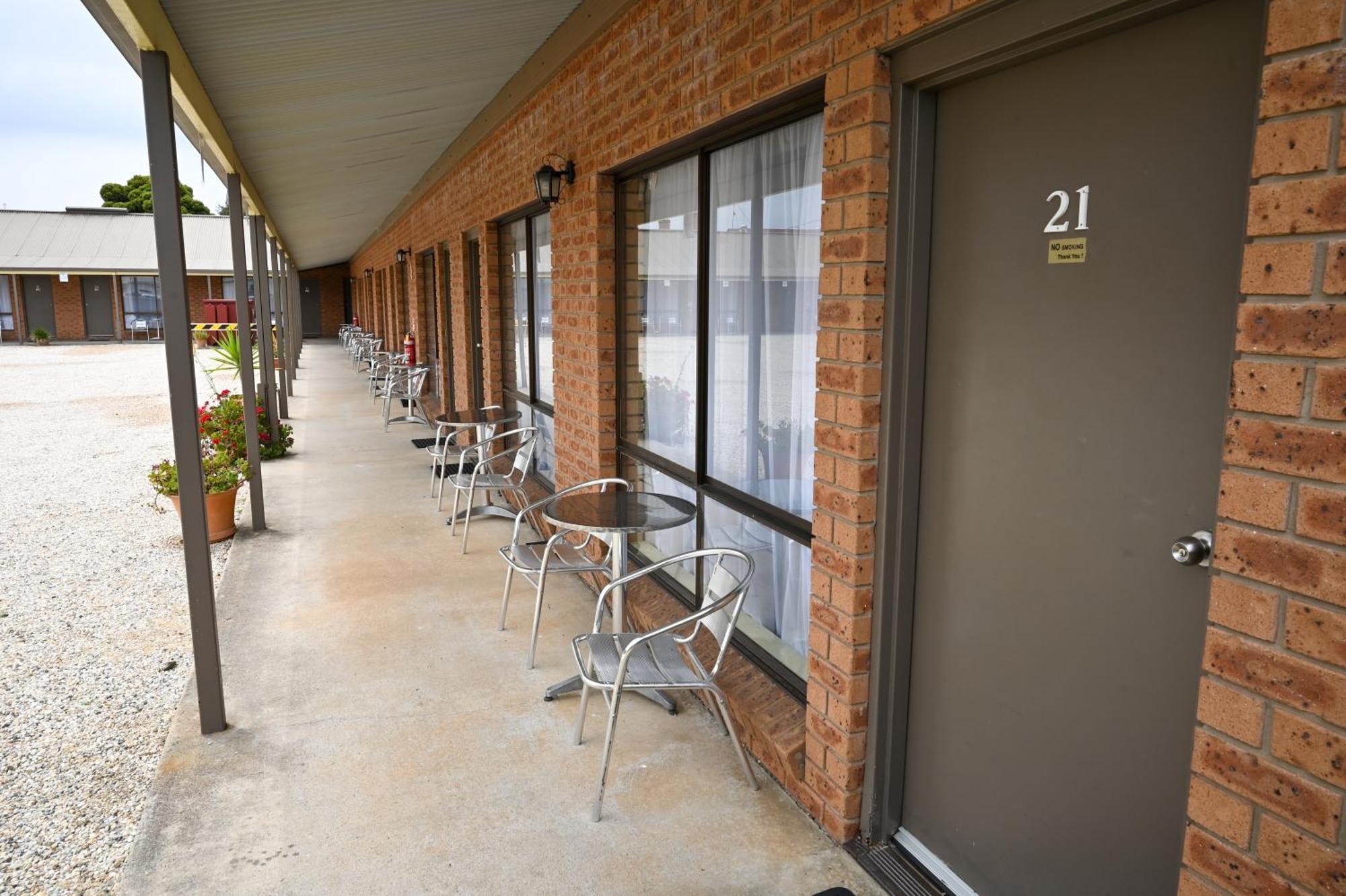 Holbrook Town Centre Motor Inn Buitenkant foto