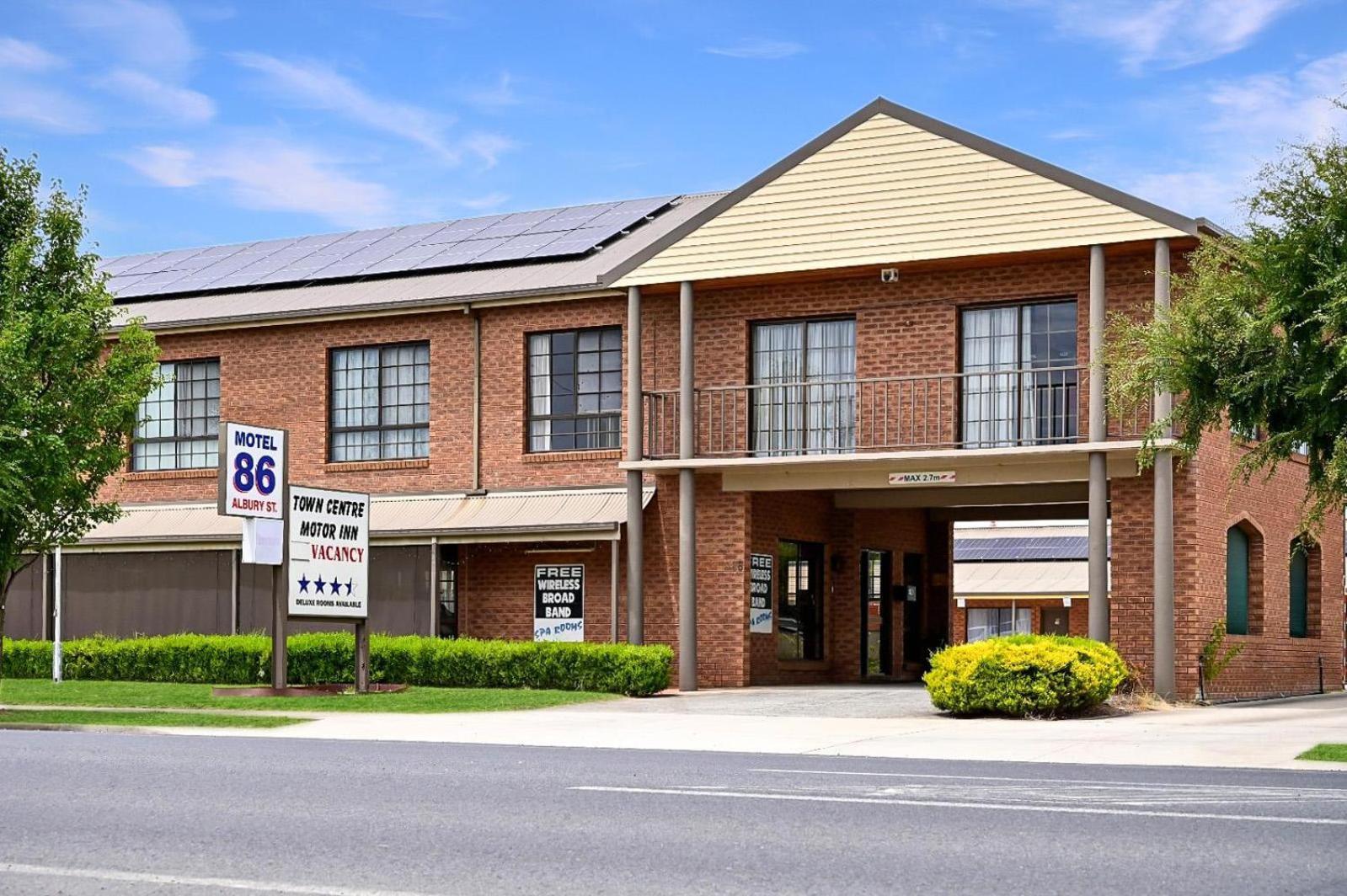 Holbrook Town Centre Motor Inn Buitenkant foto